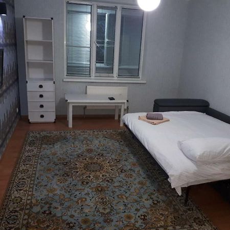 Large 2-Bedroom Apartament In The Center 키시나우 외부 사진