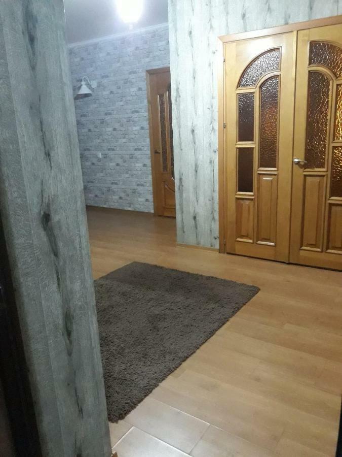 Large 2-Bedroom Apartament In The Center 키시나우 외부 사진