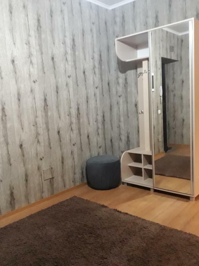 Large 2-Bedroom Apartament In The Center 키시나우 외부 사진